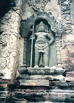 Stone Guardian, Siem Reap, Cambodia - Hanuman Tourism Voyages